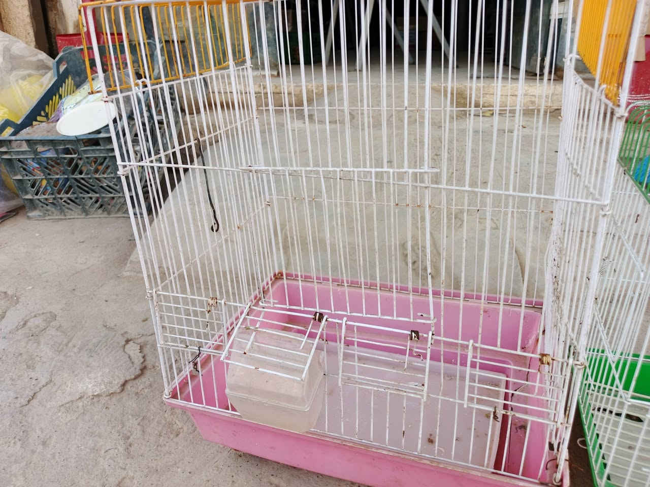 متاح اقفاص للبيع جوه السوق ***********
