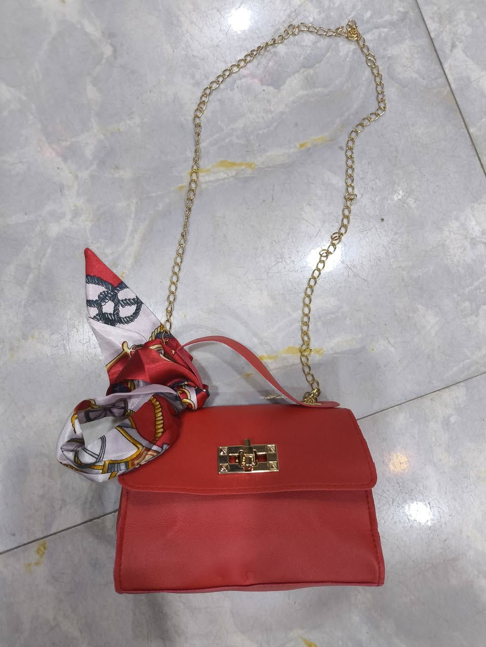 جنط بناتي جلد السعر 3000//العنوان بابل الحمزة الغربي قرب باب الأمام القبلة مقابيل أهل السجاد شارع الأعشاب


**إذا كنت صاحب هذا الإعلان وتريد حذفه لأي سبب، رجاءا أرسل رسالة إلى الدعم الفني**