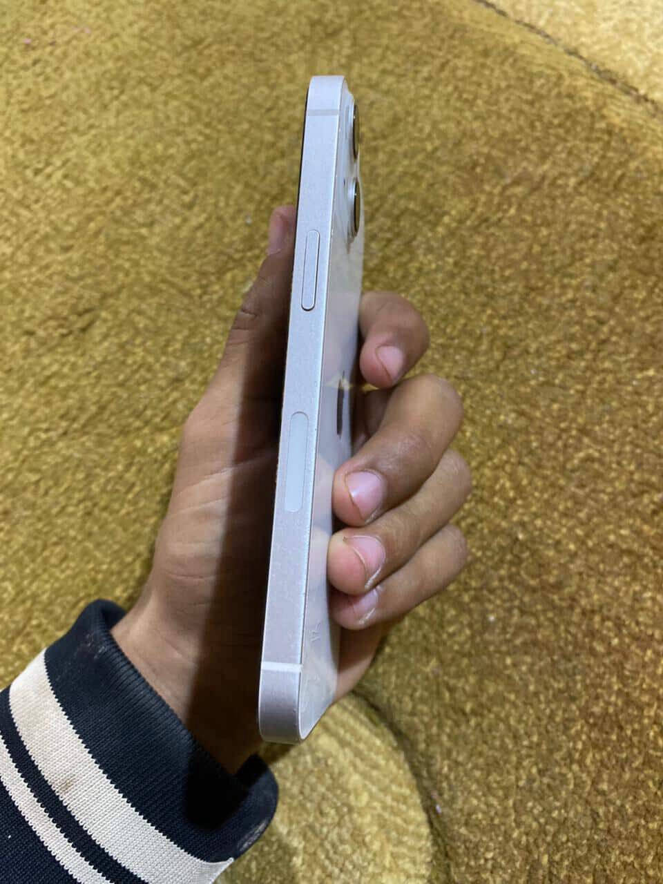 للبيع ١٣ كامرتين مكفول ذاكره ١٢٨ بطاريه ٧٨ فقط الضهر مثل مموضح للتواصل واتساب ***********
