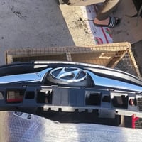 عطر مال اكسن مضلع  و فرشه مال دشبول للبيع عطر جديد ما مشدود بعد 077033...