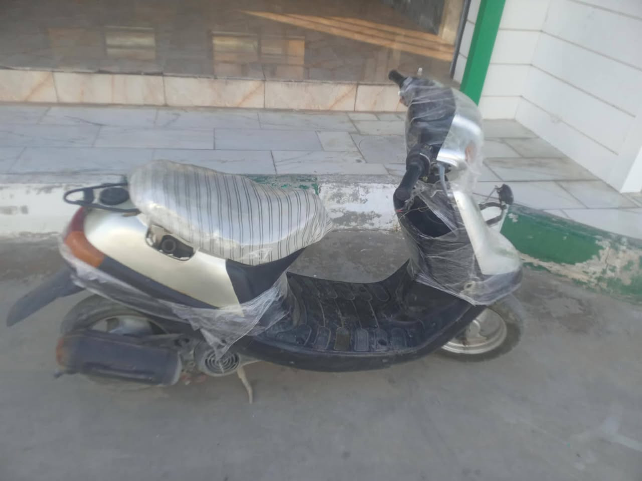 سلام عليكم للبيع دراجه بطه مجفته مره وحده اوراق كهربائيات كلها شغاله سلف هورن اشاير الايت ولصطاب بس تبدل الكلاوبات السعر ٢٠٠ وبيها مجال الشراي يدخل خاص


**إذا كنت صاحب هذا الإعلان وتريد حذفه لأي سبب، رجاءا أرسل رسالة إلى الدعم الفني**