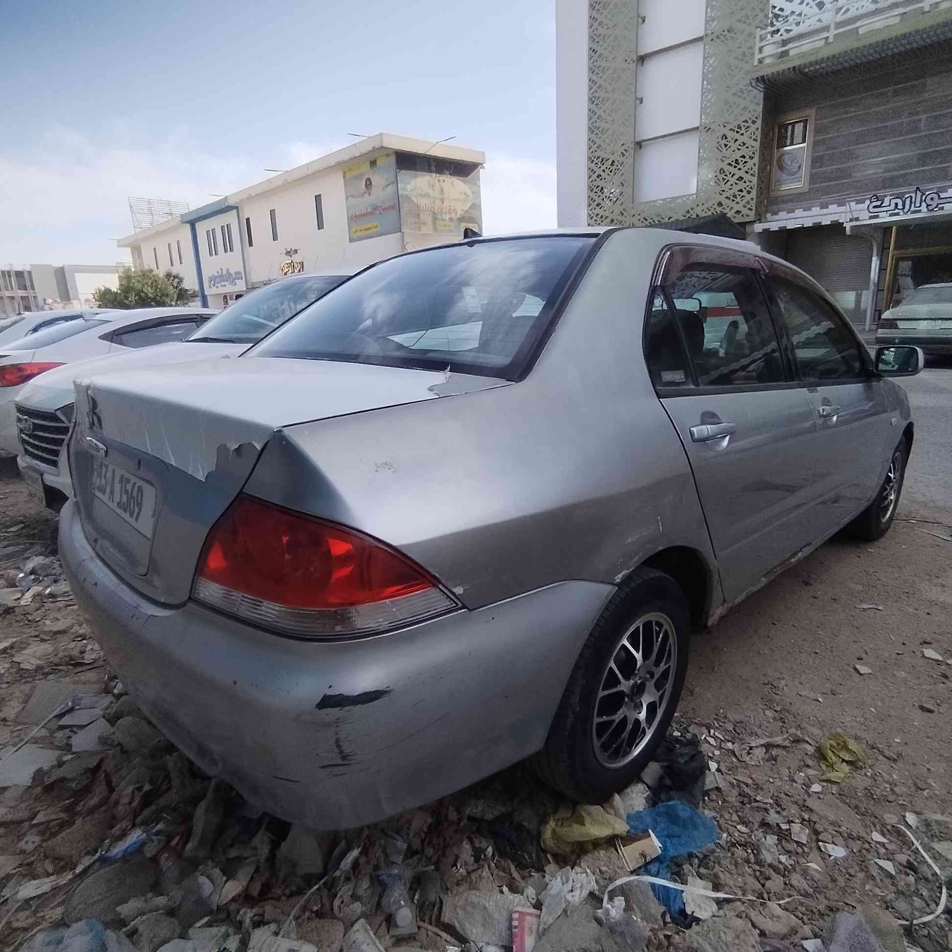 السلام عليكم #للبيع لانسر بومه ميسبوشي 2005 رقم دولي بسمي مشروع وطني
مكينه 1600 المرغوب
كير مكينه تبريد مكفول
سياره مصبوغه عام بيها بنيد مبدل بدون داخل
مكان نجف سعرها 60 وبيها مجال ***********
