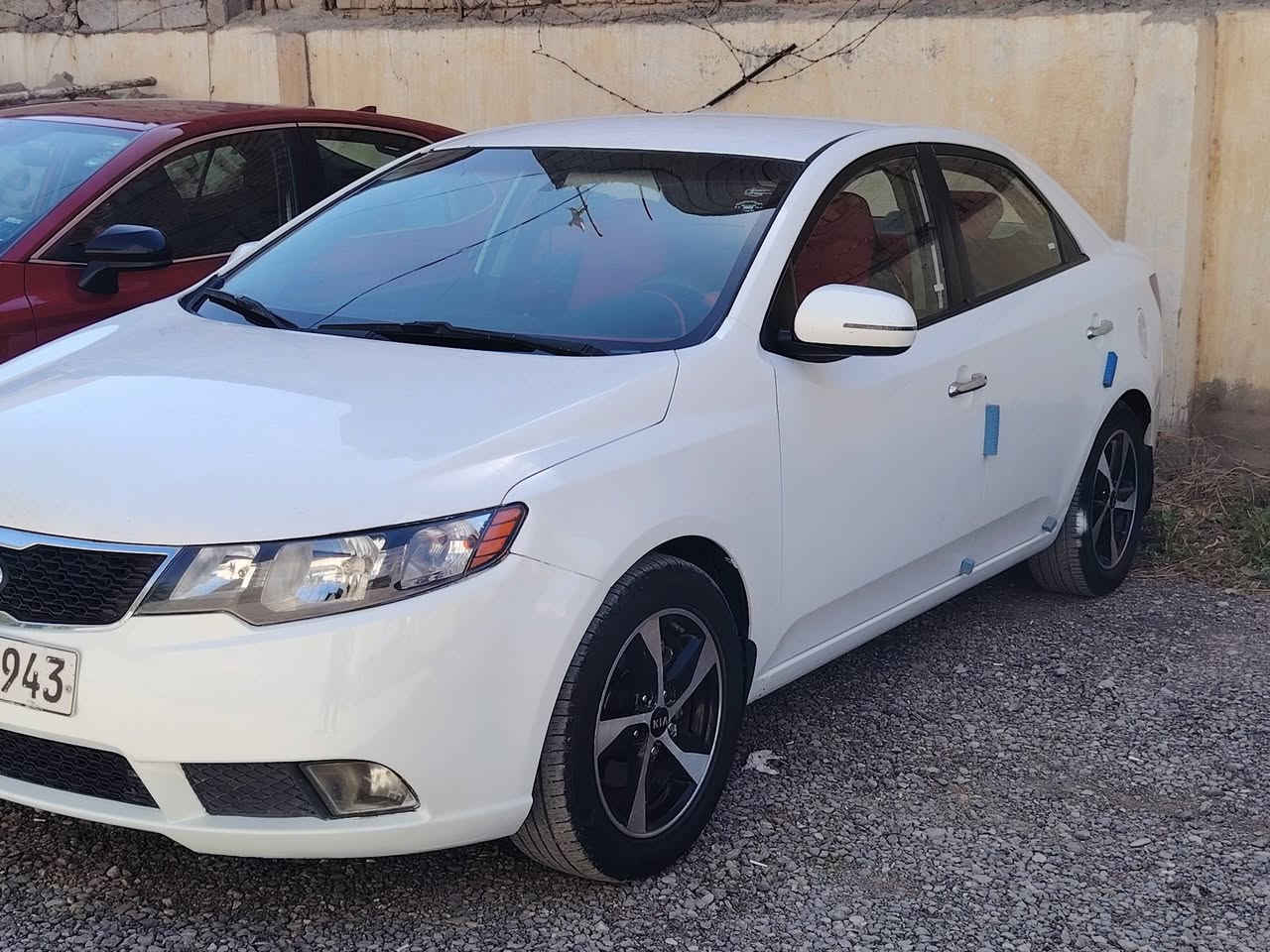 سيراتو 12 سونارها موجود
مكفوله كير ومحرك وتبريد وتدفئه، التبريد شرط اطفي الظهر ، دهن اخلي ميتاسو ومي راديتر اخلي مورس. 
السعر 82 وبيها مجال بسيط جدا، وكلشي موجود بلسوك ❤
ديالى _ بعقوبه
***********
