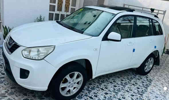 السلام عليكم للبيع شيري تيكو 2012 رقم انبار تحويل مباشر محرك 1800 سياره جديده ماشيه 122 الف بلاديه لا ضربه ولا صبغ جاهزه ع الاخير تبريد تدفئه كهربائيات كله شغال كامره بلاديه تحكم ستيرن فتحة سقف 
محرك كير ممتاز سياره مال جناي مكان السياره بالرمادي 
السعر 67 بي مجال بسيط 
***********
اعتذر عن البيع بالاقساط
