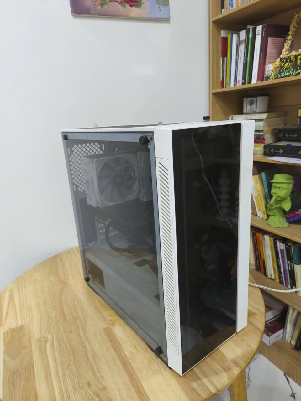 للبيع
GPU RTX 3050
CPU R5 5600 6 Core 
2x8 Ram 3200 SPECTRIX D50 RGB 
AMD B450M DS3H
Smart RGB 700W
Deepcool Gammaxx 400 XTWH
Case MATREXX 55 V3
M.2 128 Gb 
 1T SSD 
1T HHD
جميع الكراتين للقطع موجودة 
السعر ٥٥٠ الف وبيها مجال بسيط 
مكاني البصرة للاتصال ***********
او على الماسنجر متوفر
