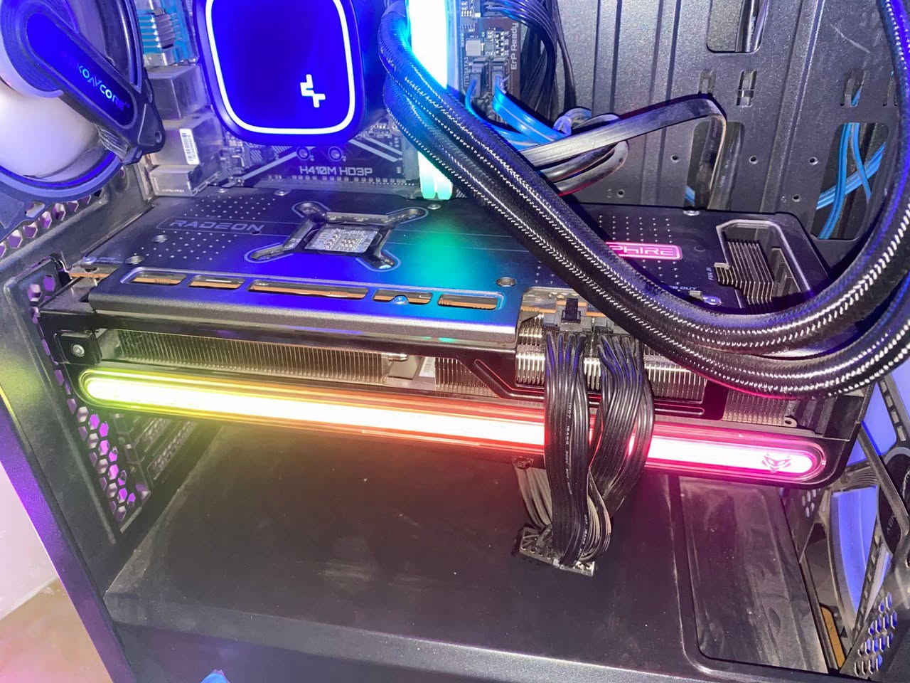 كرت شاشه RX 7800 XT 16G قطعه قليل تلكاه بل سوك لان 3 فان كرت بقوت 5070ti تلعب 2k مرتاح عل اعلى فريمات
سعر الكرت 850 كرت نضيف


**إذا كنت صاحب هذا الإعلان وتريد حذفه لأي سبب، رجاءا أرسل رسالة إلى الدعم الفني**