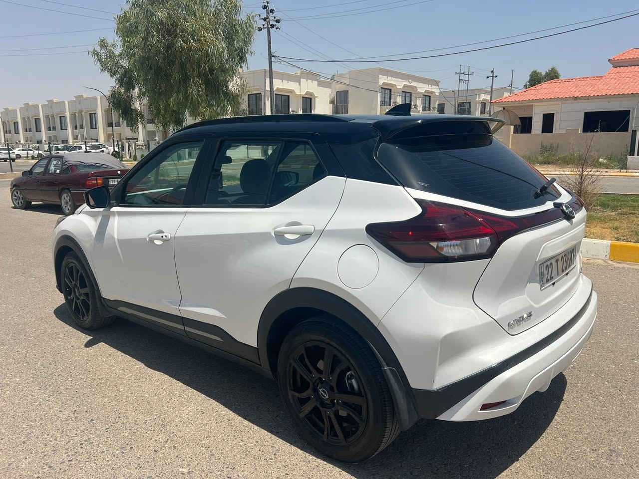 نيسان كيكس 2023 sr اعلى فئه بالكيكس وارد امريكي فول مواصفات سقف اسود .4 سلندر محرك 1.6 .رادارات امامي خلفي .شاشه كبيره  .5 كاميرات 360 درجه بريك بصمه .اوتو هولد بصمة ابواب وتشغيل عن بعد تحديد سرعه وخطوط طريق وتشغيل بصمه السياره ماشيه ٦٥ الف كيلومتر رقم اربيل باسمي سياره موجوده في كركوك علما امشي معامله كوبون بيها قطعتين صبغ بنيد وجاملغ سايق + جاملغ السكن فقط تعديل باردصور الحادث مرفقه ورقم الشاصي تكدر تشوف بعينك  السعر 142 ورقه الاتصال على الرقم ***********
