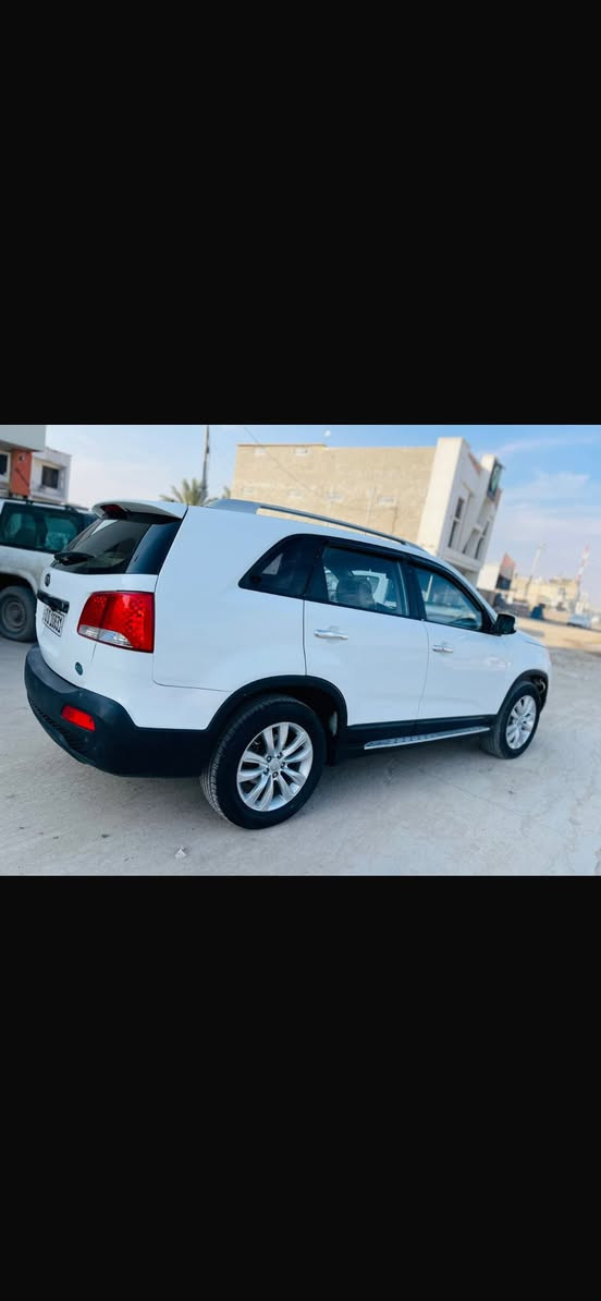 يا الله. 

كيا سورنتو. 2012.   خليجي مكفولة.       

سونار. مرفق بل منشور.  

رقم اربيل دولي.  

سنوية وهزة ورقم كلة جديد.        تحويل او. وكالة. مباشر 

مكينة. 2400.  مابيها اي.  خلل. 

مواصفات.   فول. ماعدا. البنوراما.         

بصمة.   7 راكب.   ثلاث. قطع تبريد.      داخل. صاج.     ويل كروم.  
حساسات.  خلفية.    شاشة وكامرة خلفية.     بچم زنون.    داخل. جلد.      تحكمات جهتين.   اشاير بل مري. 

للبيع او المراوس.    السعر.  142  بيها مجال.     للاتصال 

***********. مكاني.  بابل.
