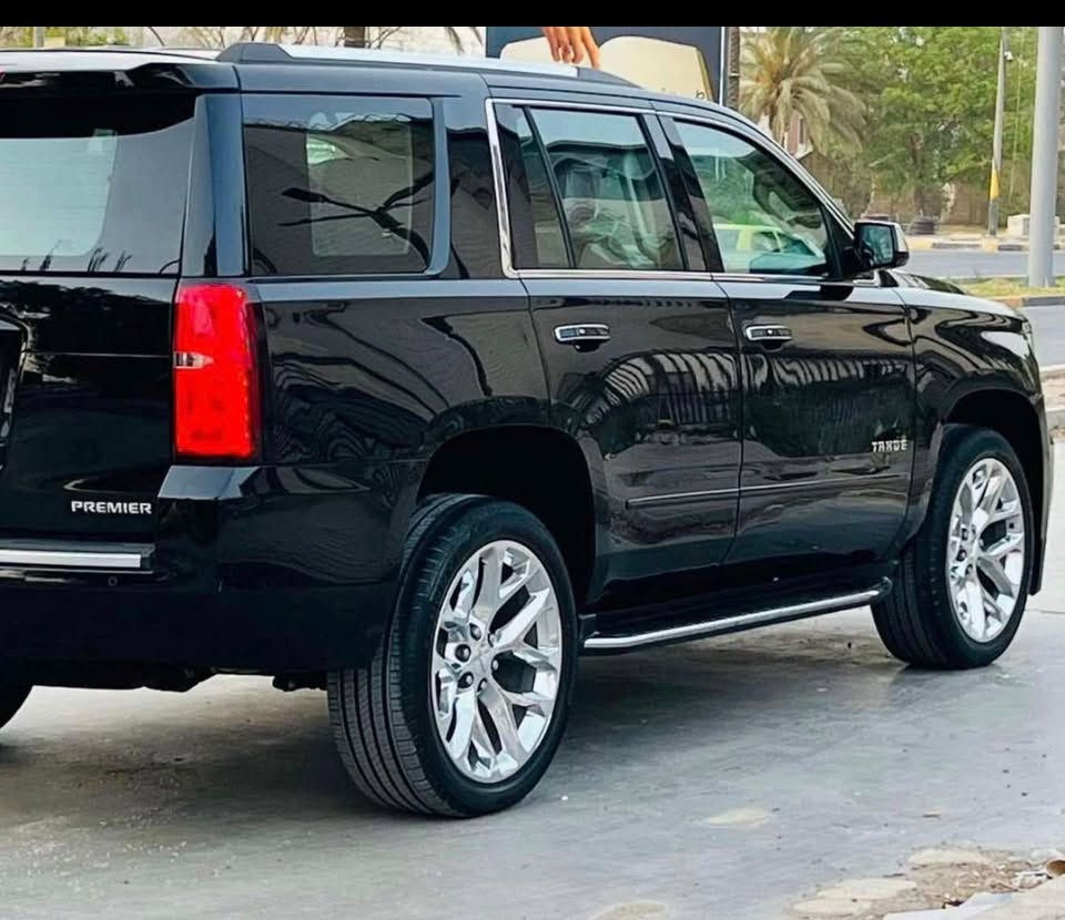 تاهو 2020 بريمير خليجي
شركه المنصور رقم بغداد 
دولي ب اسمي هزه جديده 

علامه ضوء القمر  ماشيه 75الف 

سياره جديده حيل جديده بلكارتون 

بلعافيه ع الشراي كفاله حته الدعاميات برغي ممفتوح بيها 
تخم تاير جديد مغلفه بالكامل 
صمان 12 سن/

المواصفات                       

فول مواصفات 1/1 

موصفات لبريمير بعد معروفه هيه اعلى فئة
رقم صاحب السياره  
مراوس حسب القناعه***********
