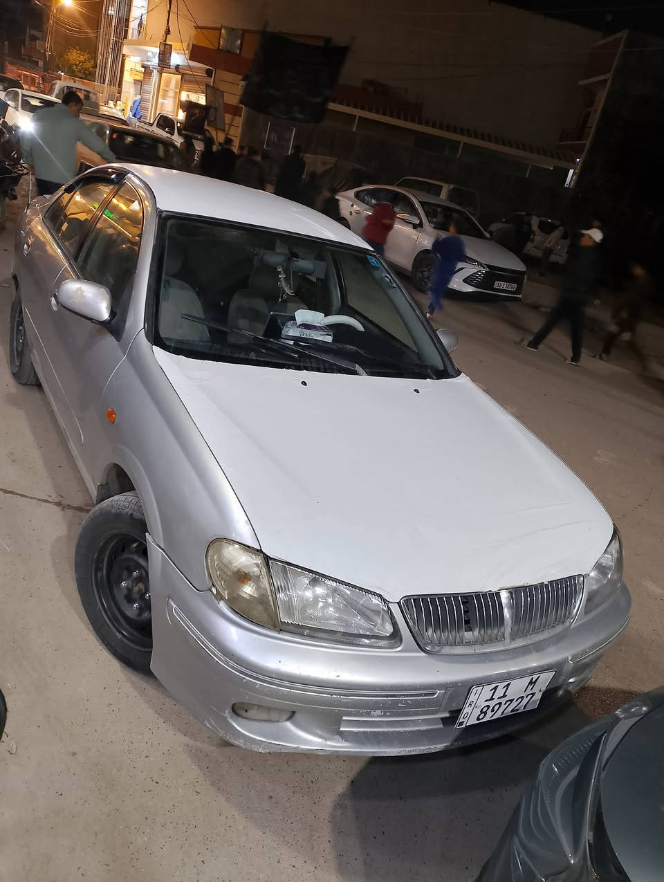 سلام عليكم سياره للبيع نضيفه مكفوله من ضربه محرك وكير صدر امامي خلفي سياره كلش حلوه مكان السياره ديالى يم مطعم سامان السعر 67وبيه مجال رقم الموبايل *********** موديل 2000
