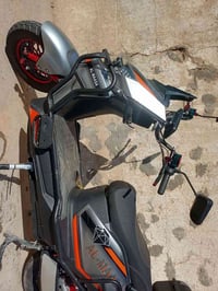 للبيع جديد ونظيف بس بطارتين  متظررات وحده تقره 6  وحده تقره 6 ونص والب...