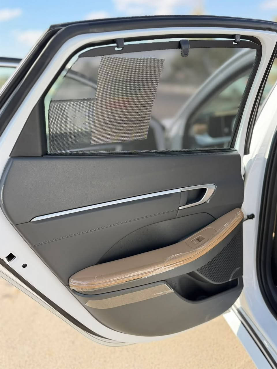 السلام عليكم للبيع سوناتا خليجي زيرو
للبيع فقط هونداي سوناتا 2024 

        فول موصفات للاخير 

        وارد خليجي مكينة 2.5  

      كفاله عامه عدا رصعه جدا صغيره وممبينه  كفاله لا صبغ لا بارد لا تبديل سياره ع ايدي من زيرو    ماشية 27 الف كم 

       السياره نضيفه جدا بعدها بحاله الوكاله 

تبديل الدهن كله بل وكاله سياره بعدها بل ضمان 

      :الموصفات /

      • بانوراما

 • إنارة Full LED

 • كاميرا

 • حساسات أمامي + خلفي

 • دخول ذكي + تشغيل بصمة + تشغيل عن بعد

 • مرايا كهربائية قابلة للطي

 • جنط 18

 • مقاعد جلد كهربائية 

 • مقاعد جلد

 • شاشتين 12.3 إنج

 • نظام صوت Bose

 • ستارة خلفية 

 • شاحن لاسلكي

 • تكييف أوتو ثنائي

 • كير إلكتروني تعليك

 • رادار + مانع تصادم

 • مثبت سرعة ذكي

 • نقطة عمياء + تحذير خلفي

 • 6 وسائد هوائية

• ويل 19

السعر 233  وبيه مجال

 

📍 الموقع:بغداد قرب تقاطع الدرويش

📞 للاتصال:***********
