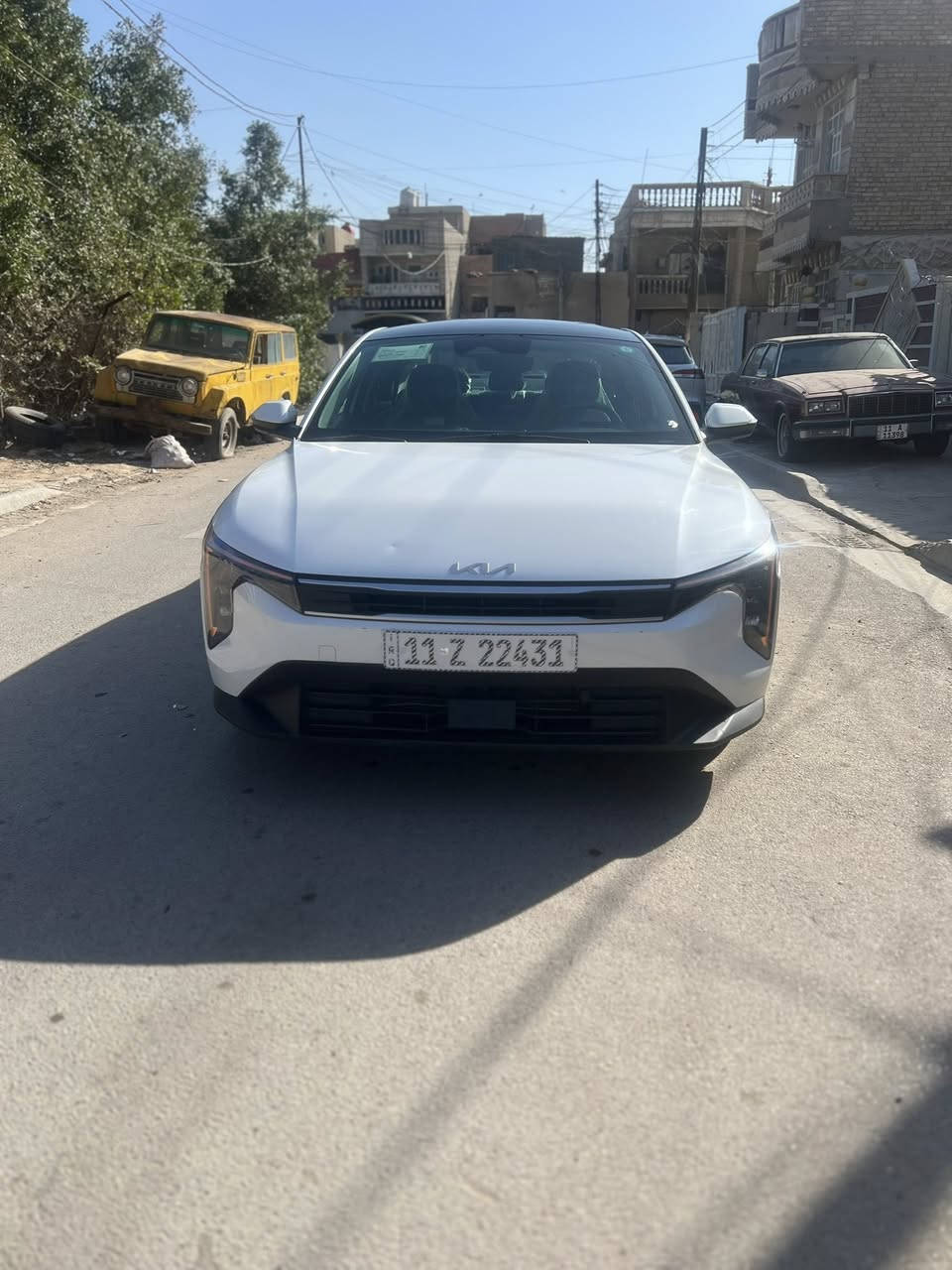 السلام عليكم 
كيا K4 للبيع 2025 فول مواصفات 
ماشيه 20ميل
وارد كندي حادثه تخريب كسر بالدعاميه من جوه بدون ايرباك بدون شاصي بدون صبغ بدون لغد مكفوله من كلشي  
سونار موجود بالصور
مواصفاته 
بصمه و وبصمه ابواب 
اناره ترحيب عند الاقتراب من السياره
تشغيل عن بعد
صندوق ذكي يفتح عند الاقتراب من السياره
بنروما
رادار امامي وجانبي
لايت لد 
كشنات جلد 
الكشنات الاماميه تدفئه + المقود تدفئه
شاشه اصليه وكامرا اصليه
شاشه كاربلي
شاحن واير ليس
سايد بريك بصمه
تحكم مقود كامل 
وبعد المواصفات المعروفه بال K4
مكان السياره بغداد الشعب  
للاستفسار اكثر الاتصال 
***********
