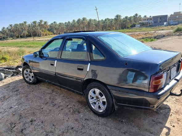 السلام عليكم اوبل فكتره مديل ٩٢ رقم الانبار صاحبه بديره محرك ٢٠ مصبوغه عام لجماليه  ٣٠ وبيه مجال مكان الانبار حديثه ***********
