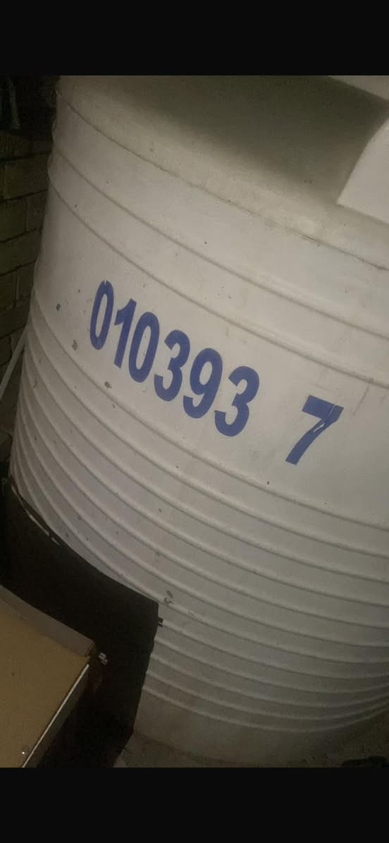 عندي خزان 2ابو 500ابو 2الف 1000.  

للتواصل هذا رقمي ***********
