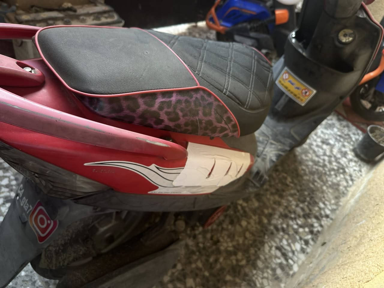 سلام عليكم دراجه ماكس عدله صارلها سبوعين ماخذها 
دراجه نضافه فول ختم واحد كفرات صوت ناعم كهربائيات كلها شغاله مكاني كربلاء شبانات ***********
