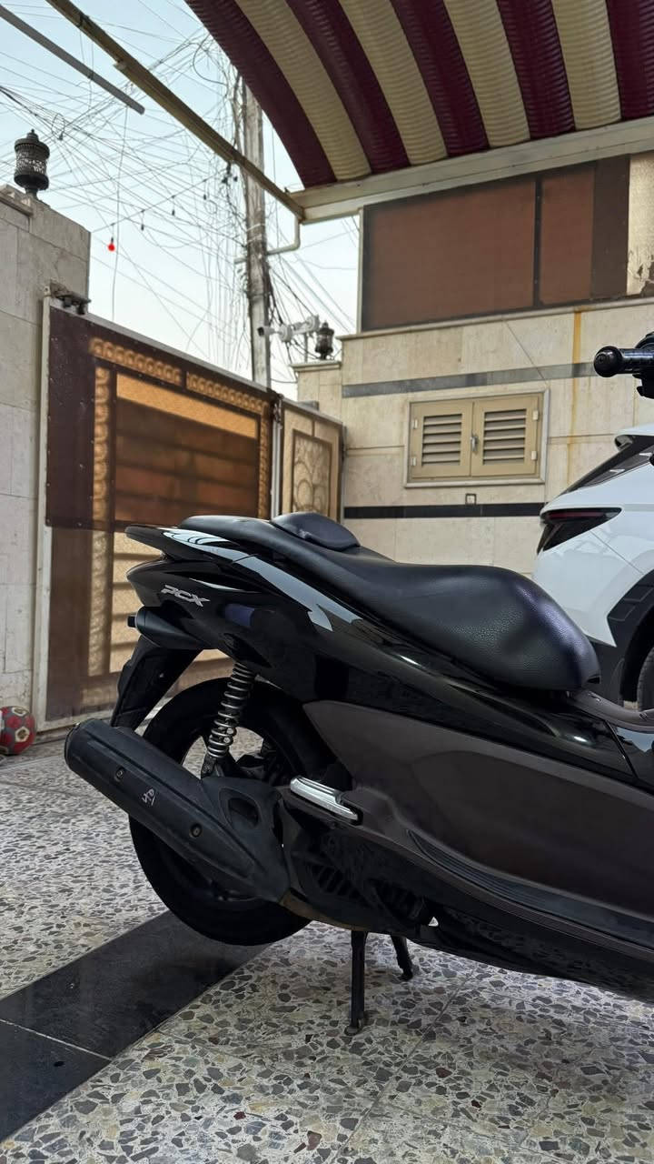 السلام عليكم للبيع دراجه pcxجيل الاول ***********
