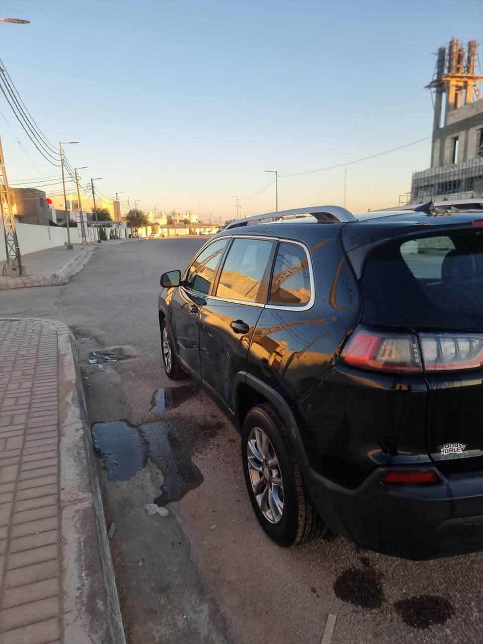 موديل 2019 
ماشيه114 كم
مكينة 4 سلندر 2400
رقم انكيلزي  وسنويه بأسمي مجدده قبل شهر.
تبريد محرك گير  كله مكفول 
دواخل جلد اسود 
بصمة 
شاشة 
سايد بريك كهرباء 
كشن كهرباء صور حادث موجوده +صبغ بلجاملغ الخلفي صوب السايق 
 رقم الهاتف ***********
السعر 125 النجف, العراق
