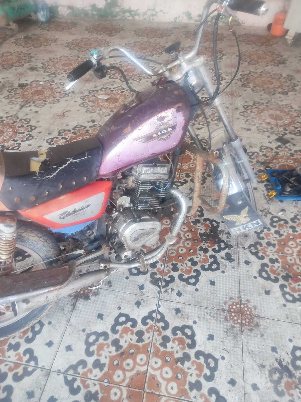 السلام عليكم جوندة للبيع كهربايات شغالة دراجة جاهزة تايرات جدد السعر 200 وبيهة مجال مكانهة الرميثة مكلف بل نشر اتصل ***********
