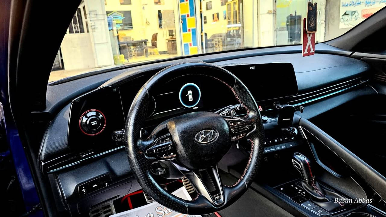 السلام عليكم
النترا N موديل 23 

حادثه بالصورة 

ماشيه 32الف ميل 

السعر 150وبيه مجال
***********
