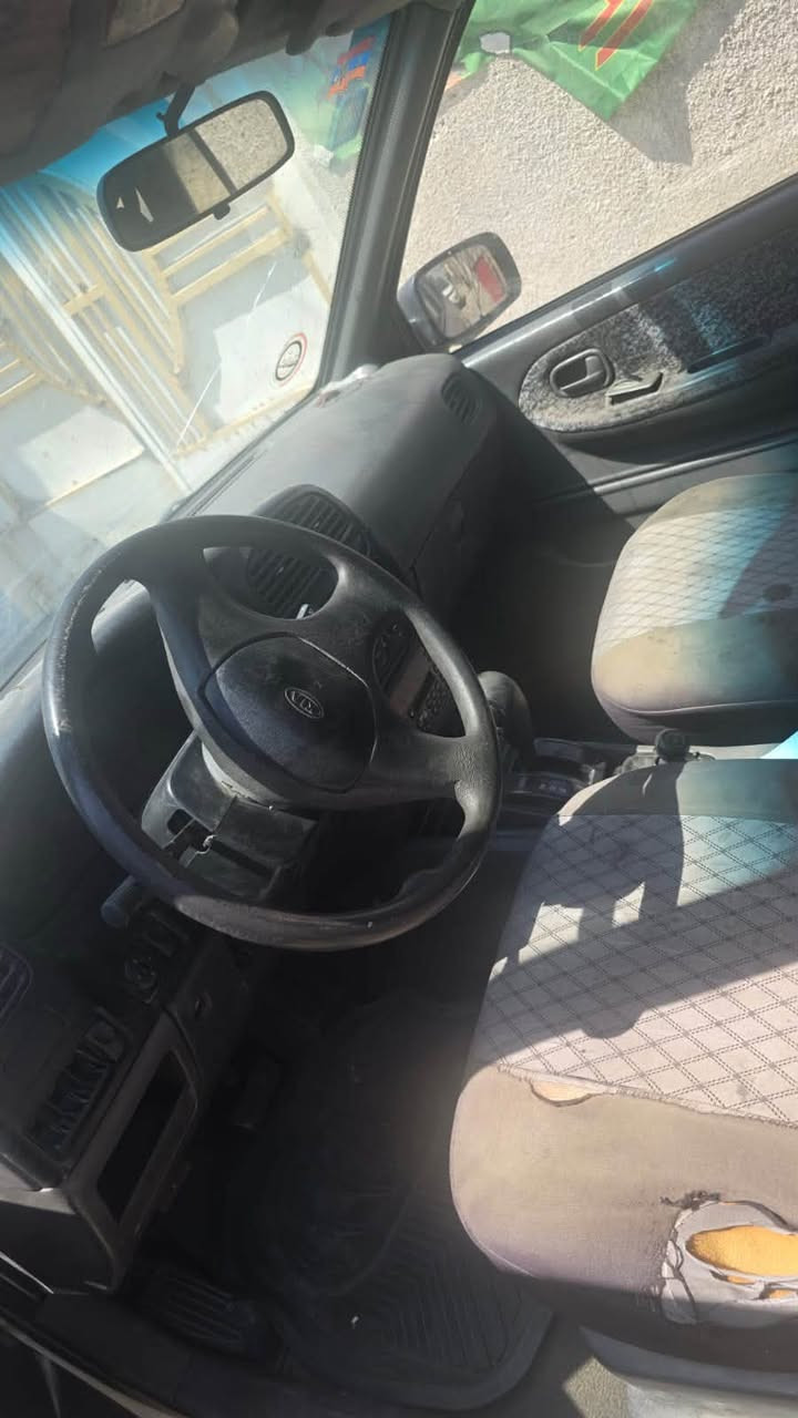السلام عليكم كيه سبورتج موديل 2000مكينه وكير أكسل خير من الله رقم بغداد  باسمي تحويل مباشر سعر 38 وبيها مجال مكانها بغداد الكماليه  رقم الهاتف  ***********
