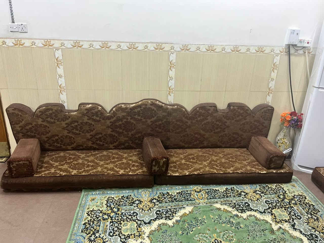 تخم ابو التاج سعره ب٥٥٠  وكعده سعرها ب ٣٥٠  وثنيهن التخامه بيهن مجال وباقي الثريات ب ٣٠ الزوج


**إذا كنت صاحب هذا الإعلان وتريد حذفه لأي سبب، رجاءا أرسل رسالة إلى الدعم الفني**
