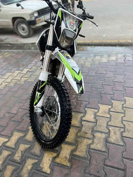 لبيع قفاز CRXمحرك300ما ناقصة اي شي العنوان ديالى جلولاء رقم ***********
