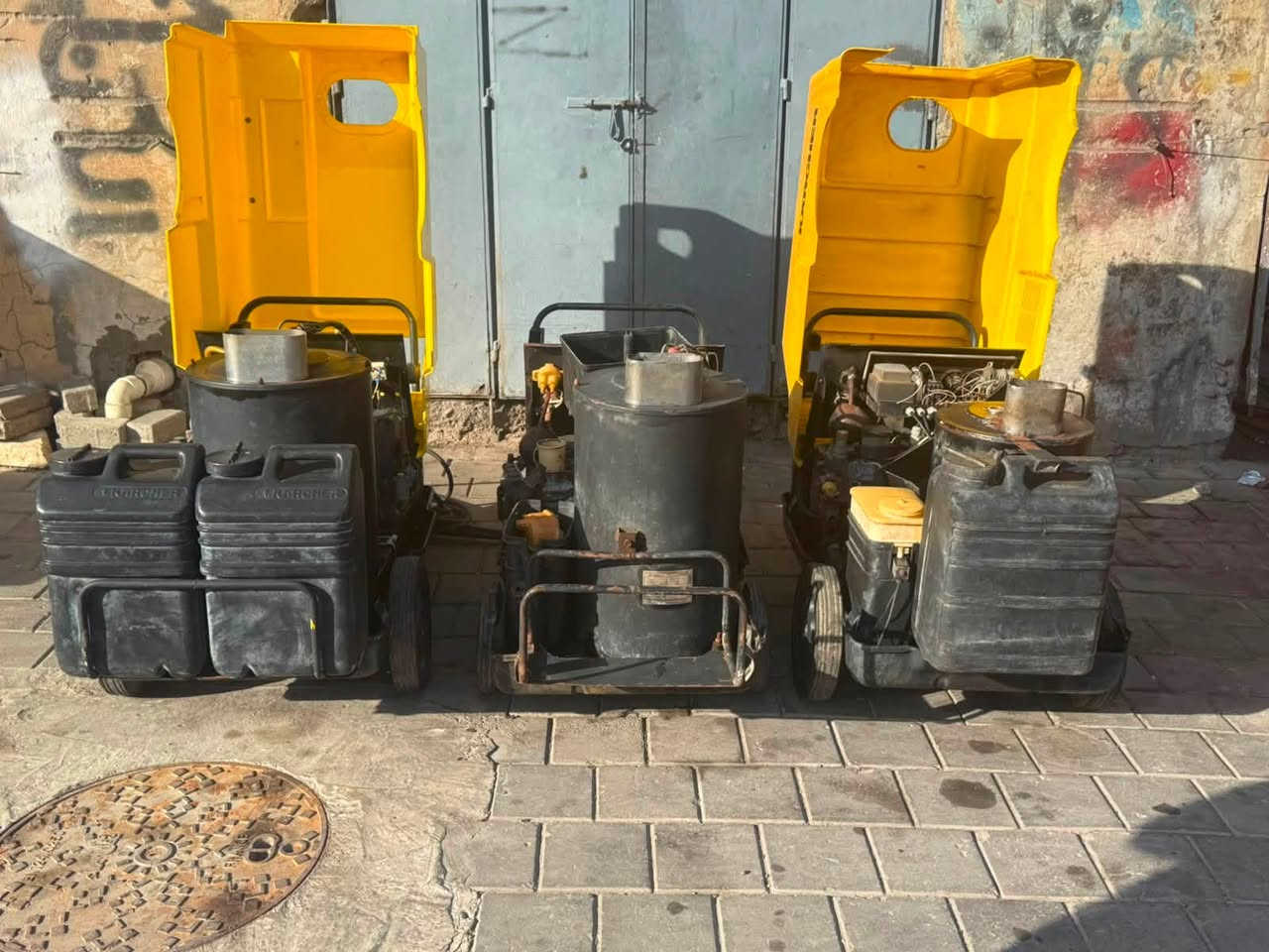 ثلاث مكاين غسل مي حار وبارد  بيهم عطل لل استفسار *********** عنواني بغداد مدينة الصدر
