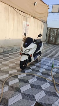 للبيع