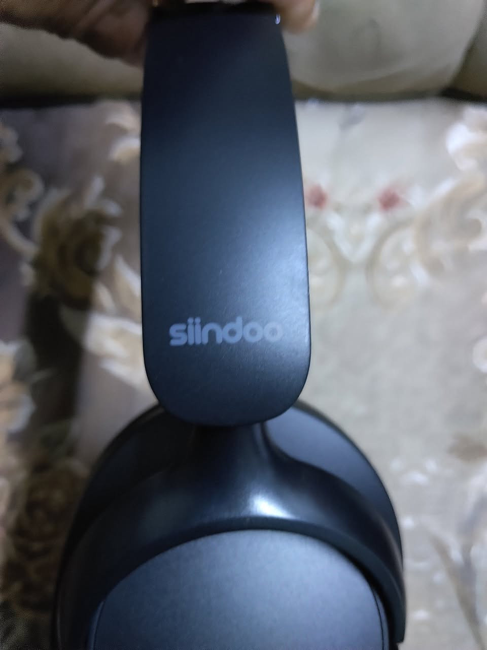 هذه سماعة Siindoo موديل JH-ANC630F اللاسلكية باللون الأسود.
إلغاء الضوضاء: تتميز بتقنية إلغاء الضوضاء النشط (ANC) لتقليل الضوضاء المحيطة.
البطارية: توفر وقت تشغيل يصل إلى 70 ساعة.
الاتصال: تستخدم تقنية بلوتوث 5.3 لاتصال مستقر.


**إذا كنت صاحب هذا الإعلان وتريد حذفه لأي سبب، رجاءا أرسل رسالة إلى الدعم الفني**