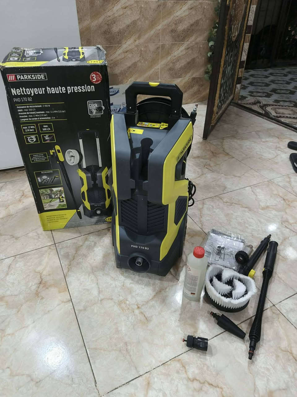 فاره أخير قطعه أول تم ١٣٠ابيع يوجد توصيل ماركه حجم كبير


**إذا كنت صاحب هذا الإعلان وتريد حذفه لأي سبب، رجاءا أرسل رسالة إلى الدعم الفني**