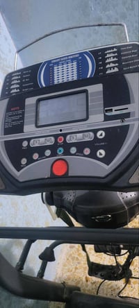 جهاز جري نظام جبلي للبيع مع جهاز تكسير دهون البطن..250 وبيه مجال للاست...