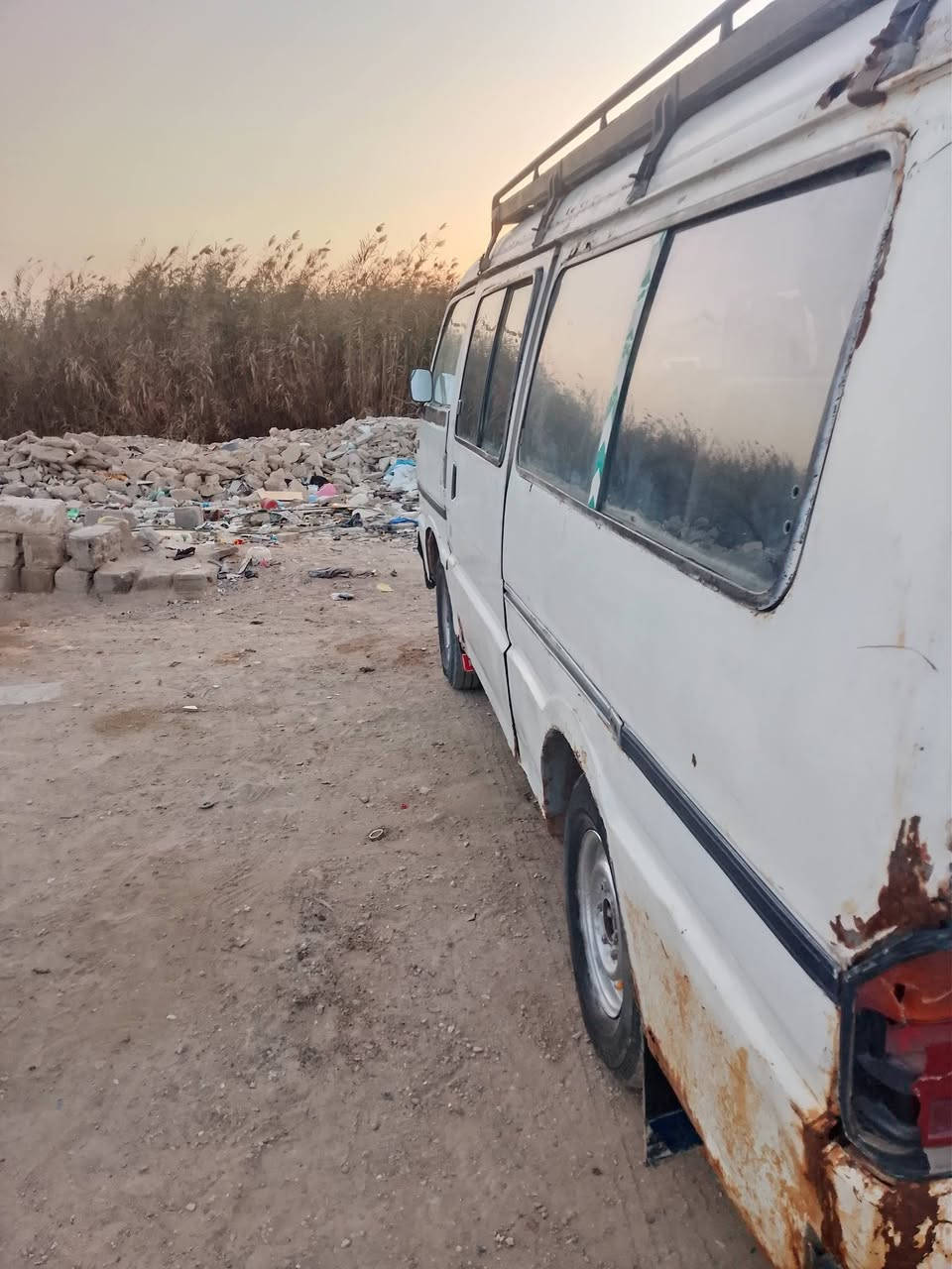 السلام عليكم ماصده موديل 91كشنات سياحي مكينه وكير حلوات كاز تخم تاير سياره بسمي 30 وبيه مجال ***********
