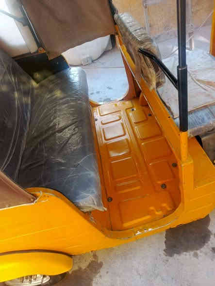 السلام عليكم ورحمة الله وبركاته
تكتك 202‪0 باجاج موديل
البيع السعر 7500 سبعة مليون ونص وبيه مجال بصيط
محرك مجفت شركه تكتك خير من الله رقم انكليزي
تحويل ثاني يوم وهاي الصور 
الاتصال على الرقم التاليه ***********
***********
العنوان جسرديالئ القديم
