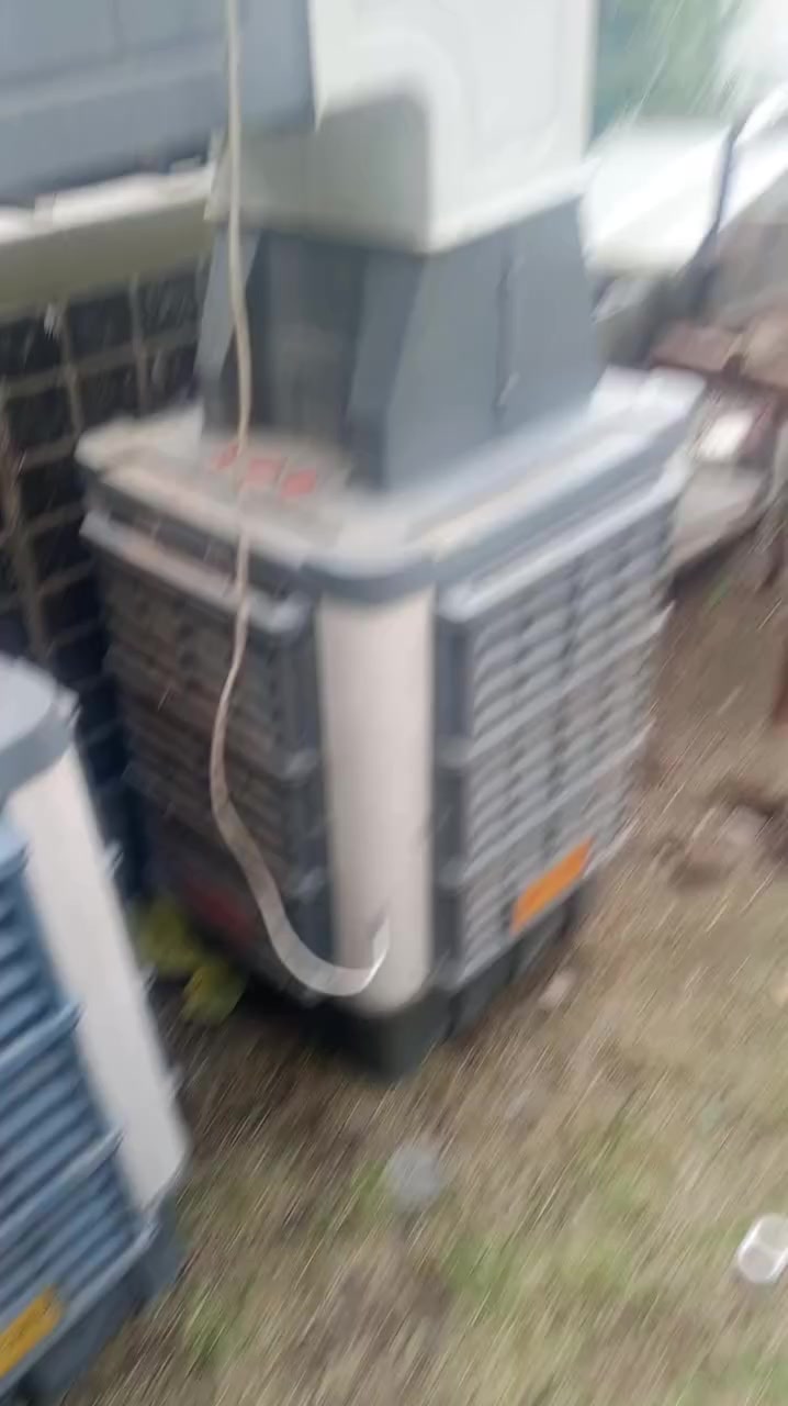 مبردات عدد اثنين 600
شويه همبركر وشويه كص 
مكاني بغداد ***********
