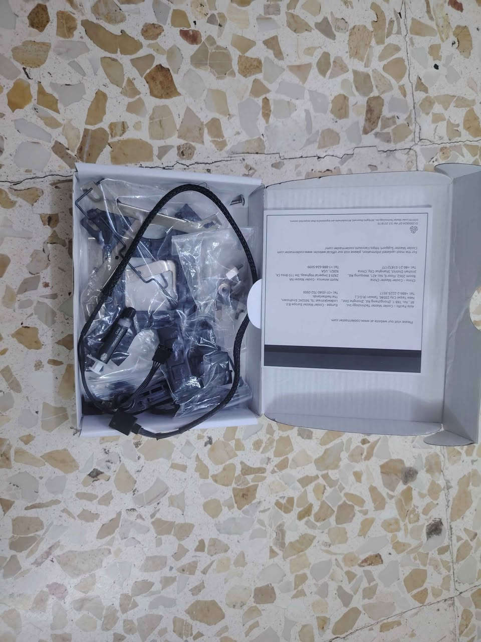 مبرد معالج شركة كولر ماستر
المقابس المدعومة (Socket Compatibility)
​المبرد يدعم تشكيلة واسعة جداً من مقابس اللوحات الأم لشركتي Intel و AMD:
​Intel: LGA 2066 / 2011-v3 / 2011 / 1200 / 1151 / 1150 / 1155 / 1156 / 1366 / 775.  
​AMD: AM4 / AM3+ / AM3 / AM2+ / AM2 / FM2+ / FM2 / FM1.
السعر ٣٠ الف مع التوصيل بغداد, العراق


**إذا كنت صاحب هذا الإعلان وتريد حذفه لأي سبب، رجاءا أرسل رسالة إلى الدعم الفني**