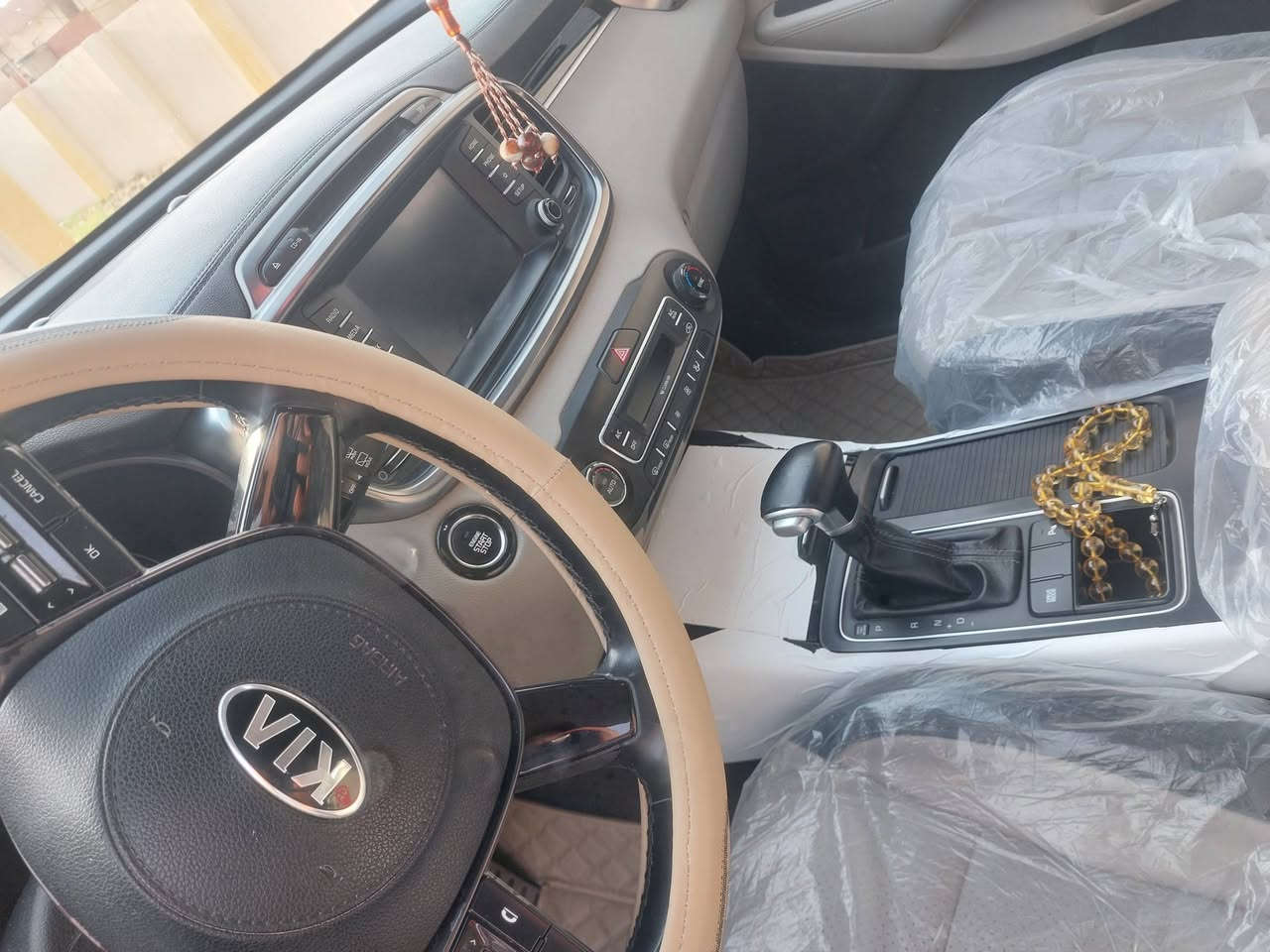 سورنتو خليجي كلين فول بانوراما بغداد موديل عشرين باسمي ماشيه 75 حقيقي، دكة جرس، فوك ال 120 محرك سته رقم مميز الاتصال ***********
