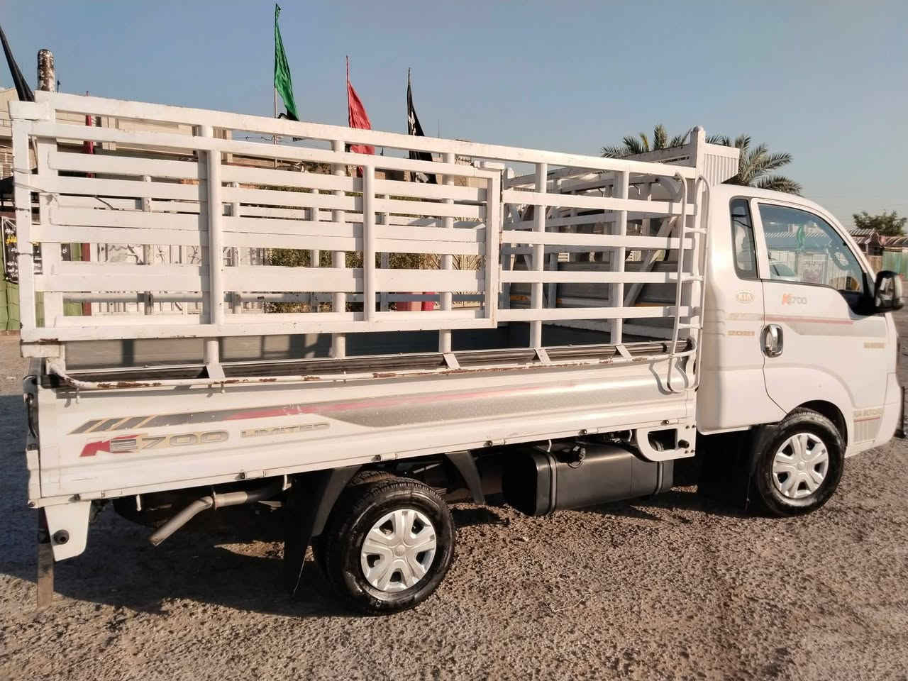 السلام عليكم للبيع بنكو ٢٧٠٠
مديل ٢١ ماشية ٨١
بدون لاصبخ ولاضربة 
جديدة معنة الكلمة 
سعر ١٣٣ مكاني بغداد البلديات 
***********
