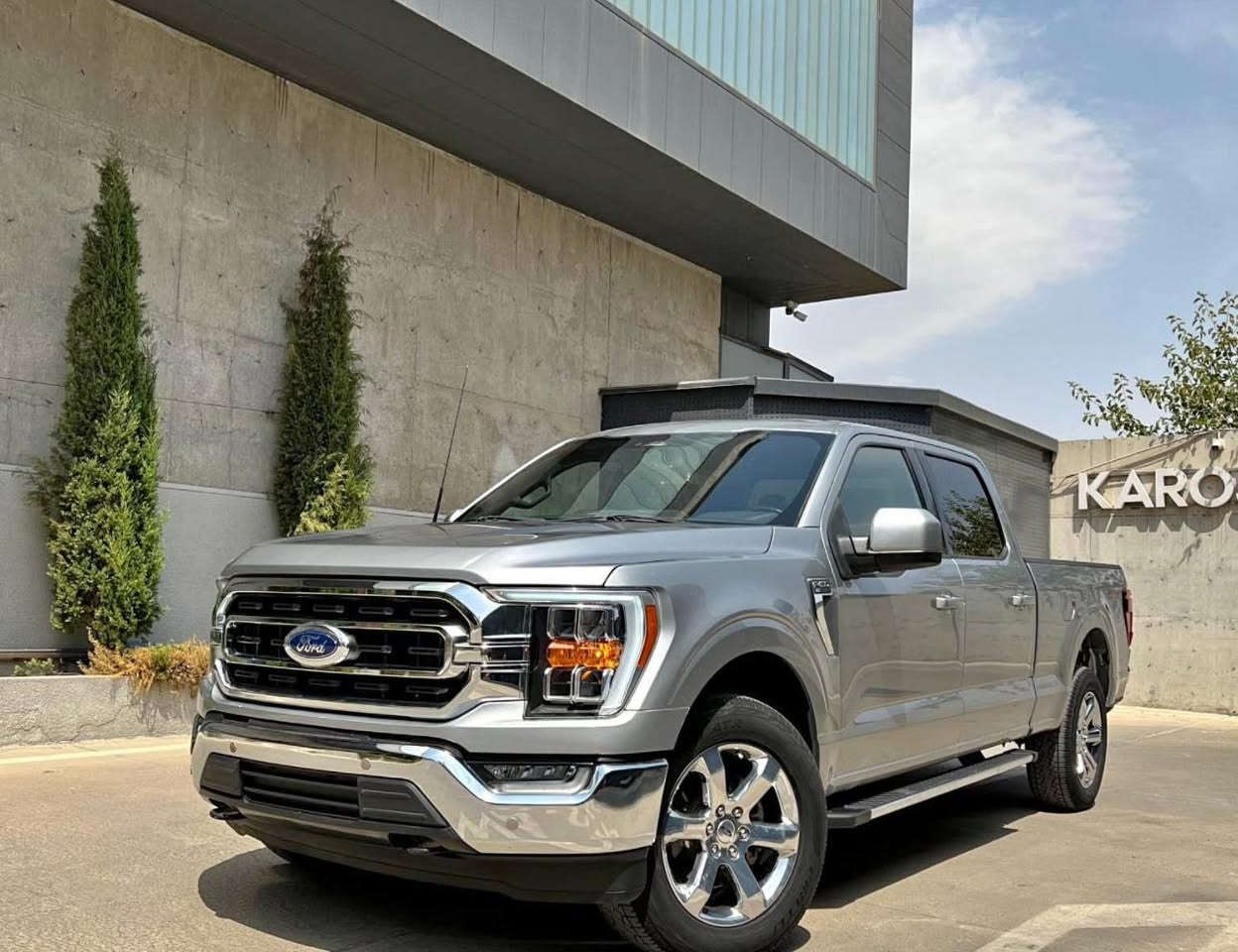 بسم اللە الرحمن الرحيم 

فورد اف 150 Xlt  
موديل 2023

رقم السياره السليمانيه 
اللون سلفر

كير اوتوماتيك  ١٠ نمر 

شاشه  تدعم ابل كار بلي واندرويد اوتو 
تبريد ضمان ثلج
السيارە مكفول من كير ومحرك 

محرك 8 سلندر بدون توربو مرخوب 
‏4X4 دفع رباعي 
داخل بيجي 
رادارات كامله امامي خلفي 
رادار نقطه عمياء 
كامره  خلفيه  دوارة

السيارة بدون صبخ صور حادث موجود 
و
شرط كلە بيلادي  
سعر 265ورقة


**إذا كنت صاحب هذا الإعلان وتريد حذفه لأي سبب، رجاءا أرسل رسالة إلى الدعم الفني**