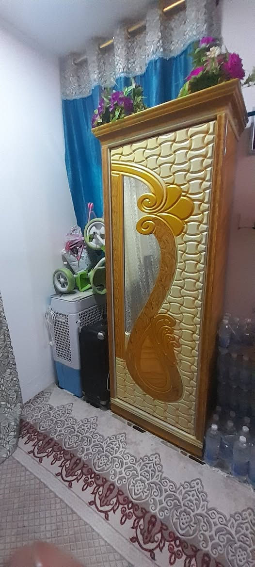 غرفة البيع مستعملة تركية  شغل عراقي سعر 950 وبيهة مجال
العنوان بغداد الزعفرانية 

رقم اتليفون : ***********
