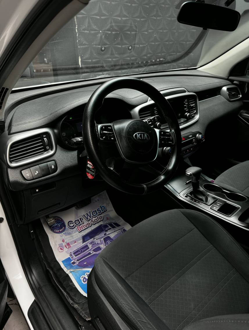 كيا سورنتو 2019
6 سلندر – فور ويل – 7 راكب
المشي 73 ألف ميل
حادث جاملغ  وبنيد
رقم بغداد تحويل مباشر
مكان السياره كربلاء
*********** كربلاء, العراق
