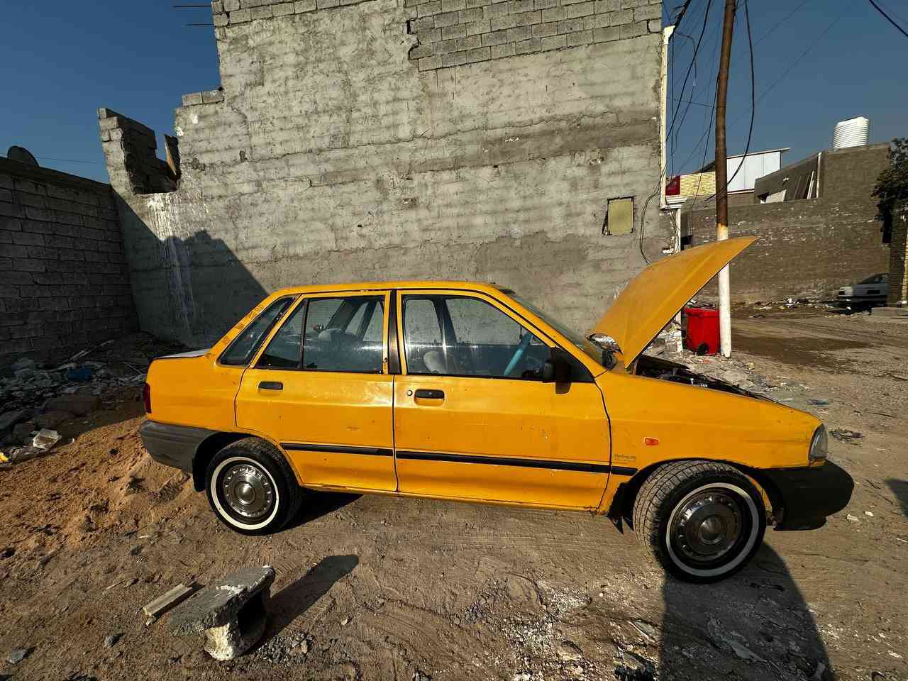 السلام عليكم سايبه 2011 رقم بغداد الماني
تخم تاير جديد مع كباته محرك نظيف خير من الله 
المكان بغداد السعر 25 وبيه مجال بسيط
***********
