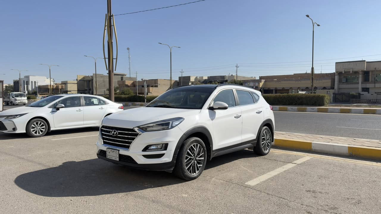 السلام عليكم
توكسان 2020
فول مواصفاتت 
فتحت سقف 
رادارات
شاشه كيبره  
السياره مكفوله كفاله عامه ما عده هل شخوط بل دعاميه 
السياره نضيفه و ما متعوبه 
السياره ماشيه 90 الف
سعر السياره 225 وبيها مجال 
العنوان الفلوجه حي نزال 
رقم الهاتف  ***********
