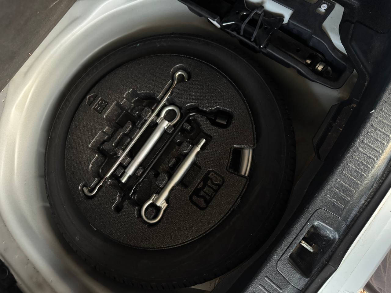 السلام عليكم
كورلا 2024 ساز 
ماشية 35 الف السيارة بحالة الوكالة 
مواصفات الساز معروفة 
للأستفسار 
***********
