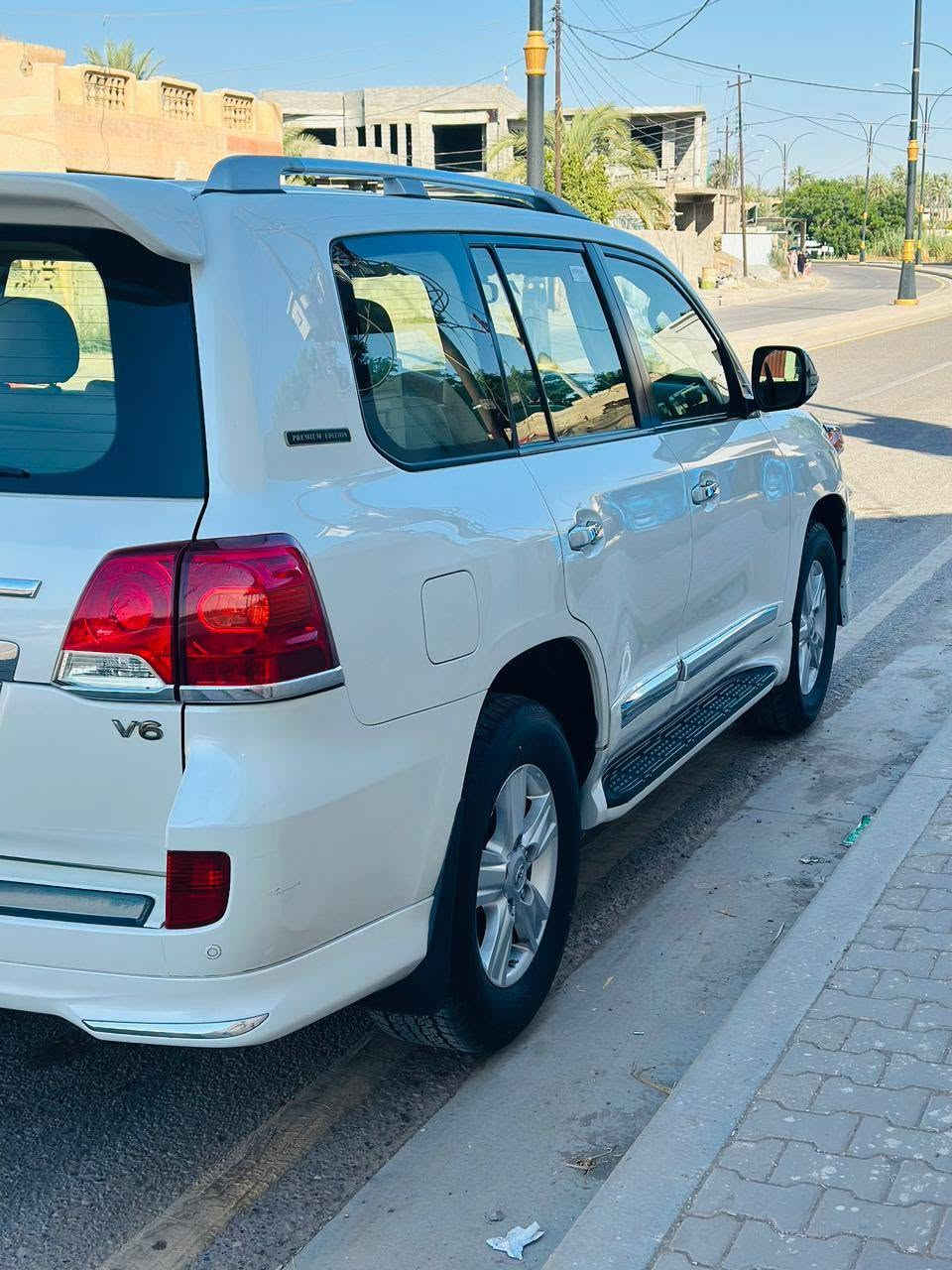 لاندكروز ٢٠١٥ ساز رقم اربيل مكفوله
بصمتين تشغيل وابواب..فتحة سقف
كشنات جلد... كشن كهرباء..زراك لايت 
 حساس امامي خلفي...ماشيه ١٢٨ حقيقي
محرك ٦مكفول.. سبعه راكب.. مري قلاب
مكان السياره صلاح الدين بلد.. 
***********
