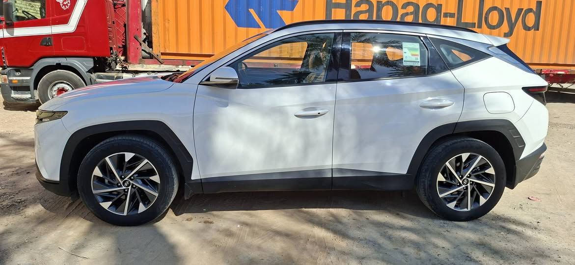 توكسان خليجي موديل 2023 بغداد بأسمي سنويه وهزه جديده السعر 208 بيه مجال ***********
