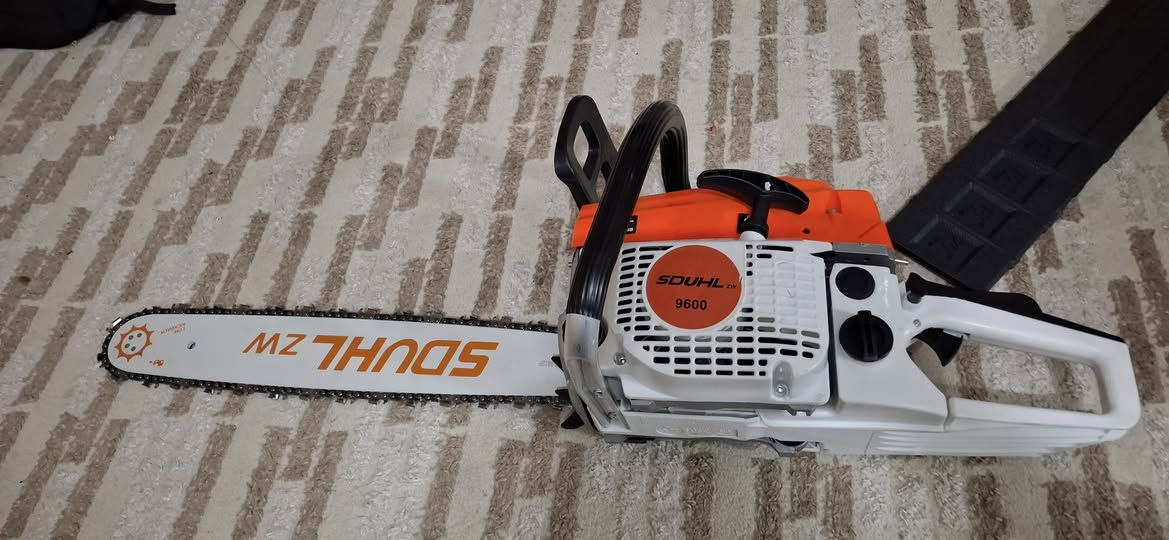 بؤ فرؤشتن ***********
***********ماتؤر داربر بانزين گه يشته ده سمان نوعتيكي باش 
مه كينه گوره قه مه كي 20 نايابه سعري 100هه زار ناونيشان كفري ئازادي
