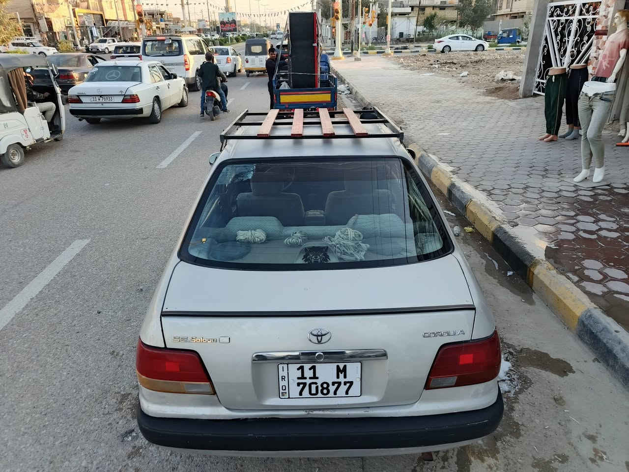 ​🚗 للبيع او مراوس : تويوتا كورولا  موديل 96 🚗
🔍 التفاصيل والمواصفات:
​الموديل: 1996.
​الرقم: بغداد (بإسمي والتحويل مباشر).
​المحرك والجير: بحالة ممتازة جداً محرك 1600
​الحدادية: كاملة وجاهزة 100%.
​التبريد: ثلج ما شاء الله ❄️.
​الإطارات: تخم تاير جديد.
​الحالة العامة: سيارة بلادية، نظيفة 
​📍 الموقع: واسط.
💰 السعر المطلوب: 58 ورقة (5,800$) وبيه مجال بسيط للطيبين
​📞 للتواصل والاستفسار: 
***********
***********
