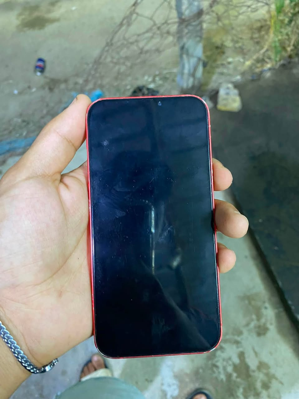 سلام عليكم ايفون ١٢ للبيع
ذاكرة ١٢٨ بطارية ٧٥ غير مستبدل اي شي فقط يحتاج تبديل ضهر *********** واتس غير متواجد هنا
