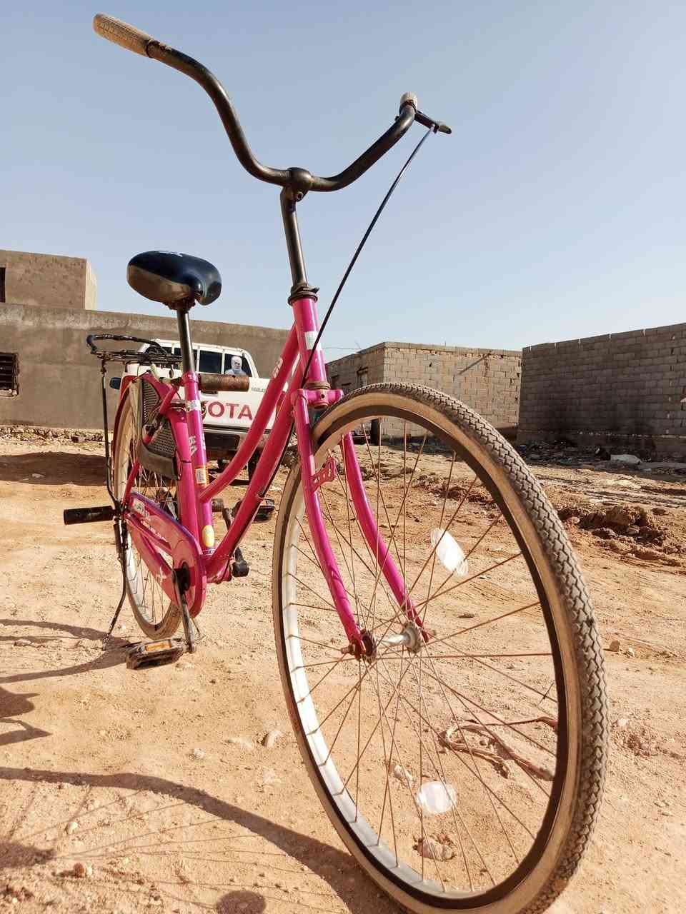 باسكل لبيع جديد موديل 2016 ما بدل اي شي بي سعر 90 وبيا مجال رقم *********** بي واتساب
